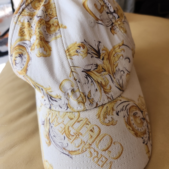Versace White and Gold Baroque Hat - Picture 3 of 13